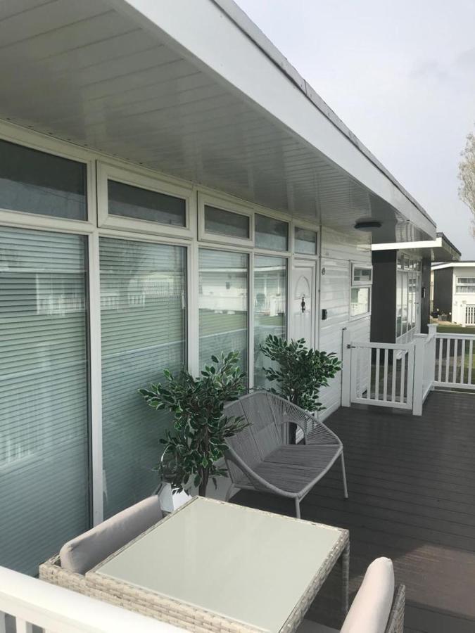 49 Cherry Park Chalet Vila Chapel Saint Leonards Exterior foto